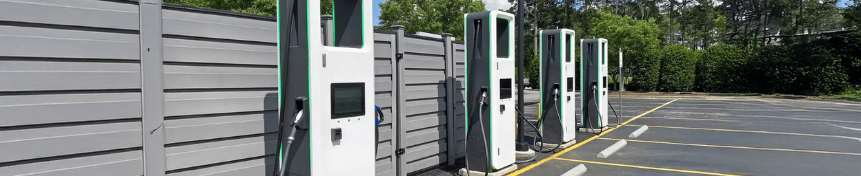 Outdoor monitors and touchscreen displays