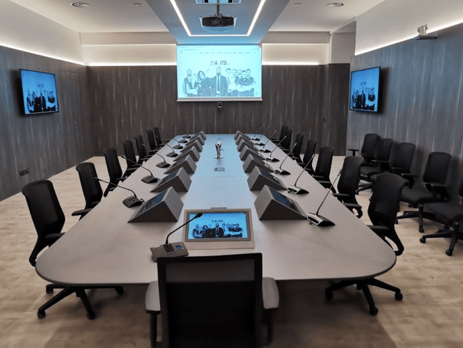 Conference and meeting rooms Displays for the office, conference and meeting rooms