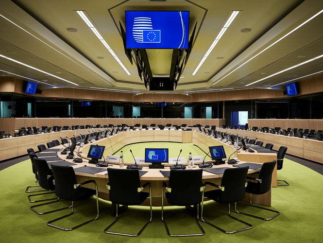 Conference and meeting rooms Displays for the office, conference and meeting rooms